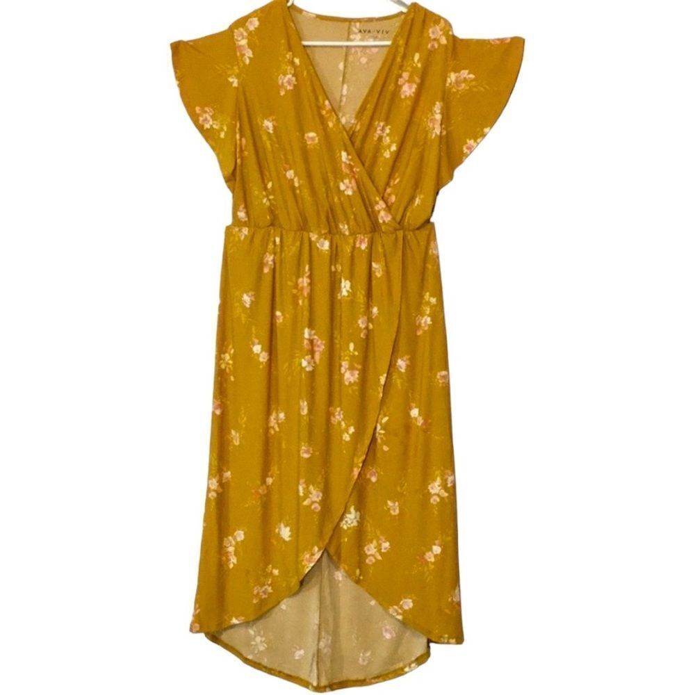 Ava & Viv Women’s Plus Floral Print Wrap Dress. Gold